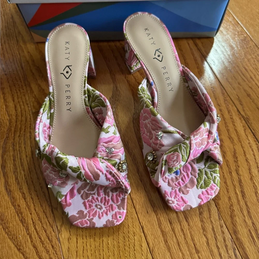 Katy Perry‎ Women's The Tooliped Twisted Slip-On Sandals